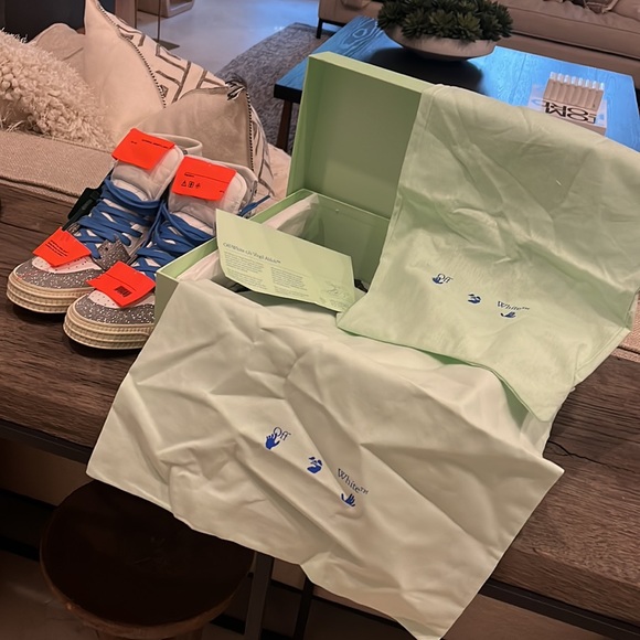 GLITTER OFF-WHITE HIGH TOP SNEAKERS - Picture 13 of 15